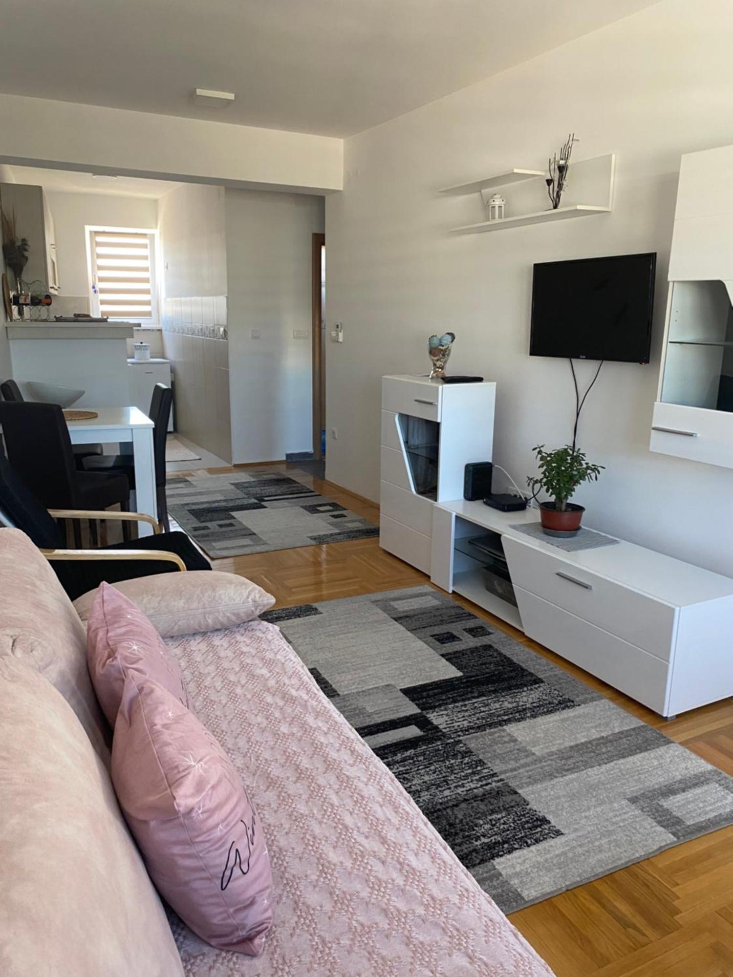 Mka Suite Kragujevac Eksteriør billede